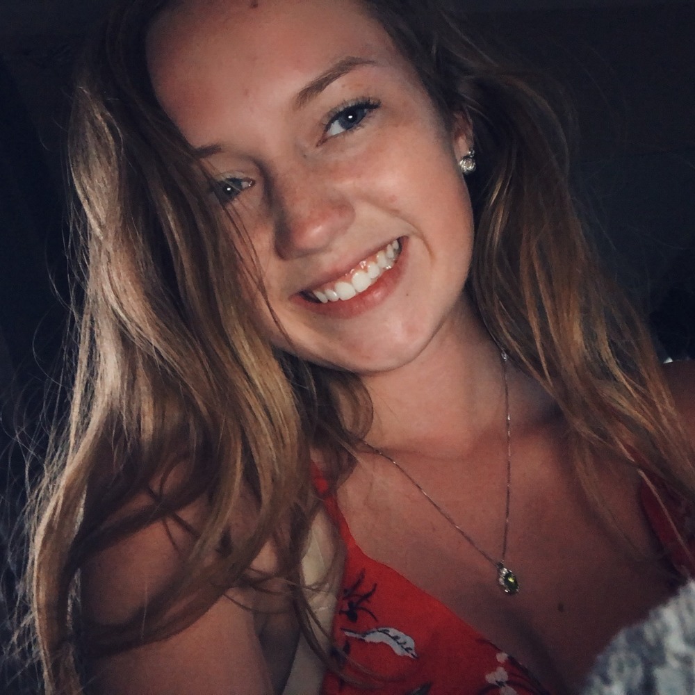 Meet your Posher, Emily